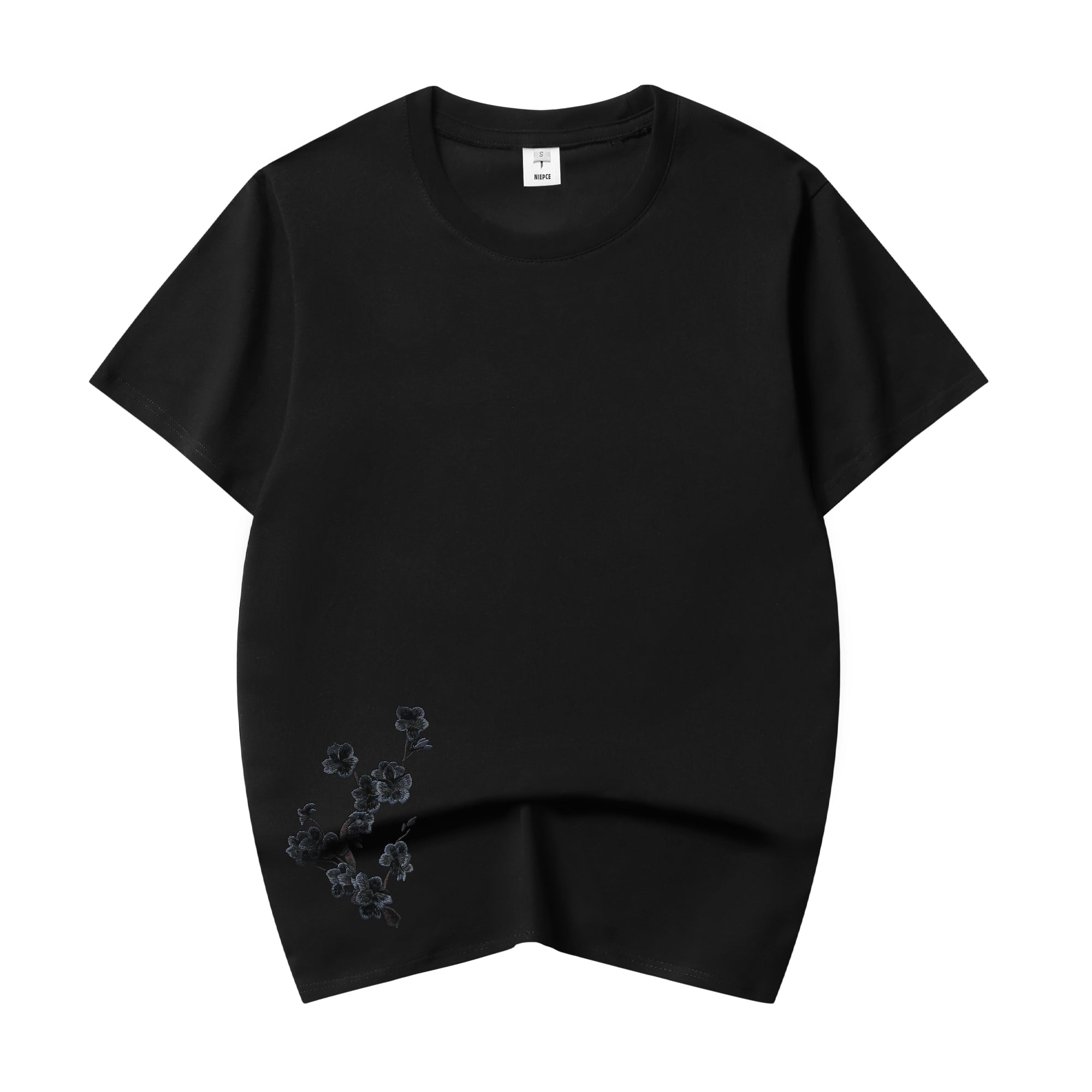ET524 Moon Fox Embroidered Tee