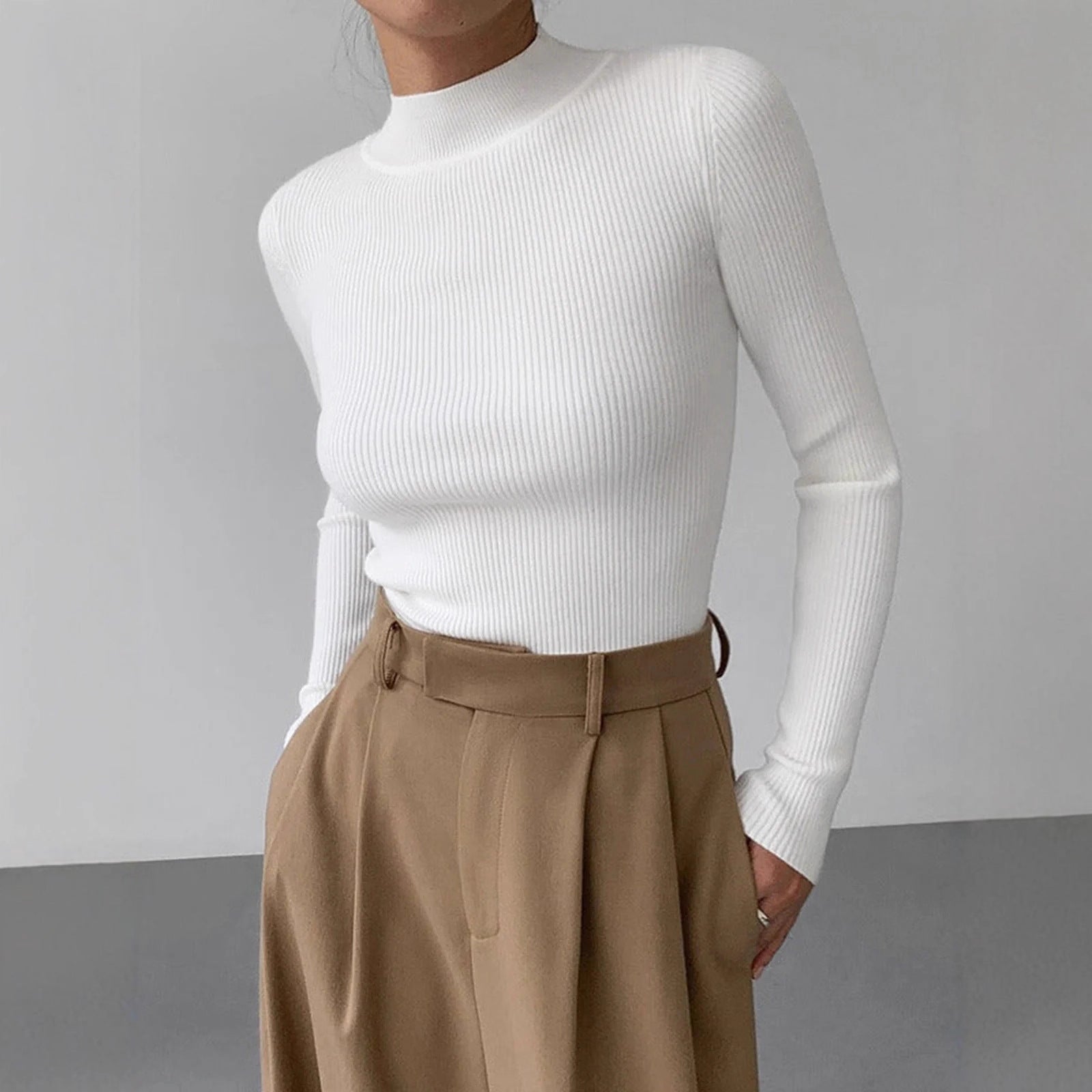 Women’s Tight Fit Crew Neck Knitted Top – Slim Sweater