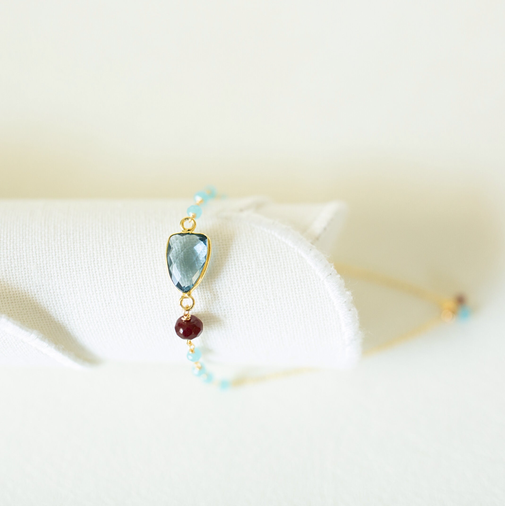 London Blue Quartz Silver Isla Bracelet