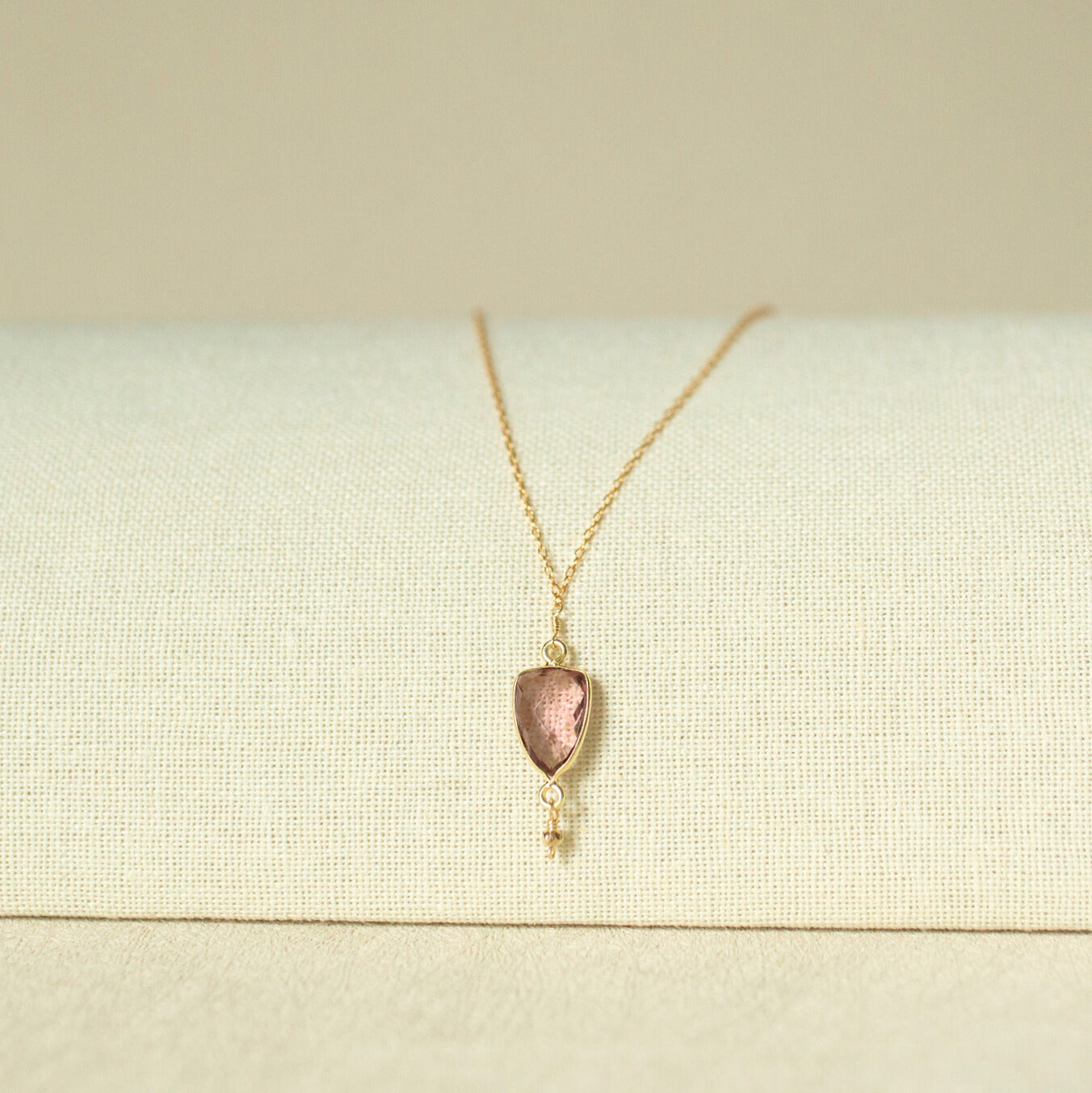 Rhodolite Garnet Silver Isla Necklace