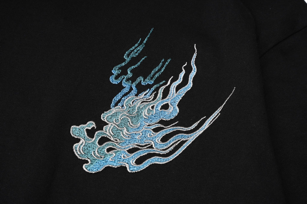 ET9817 Flaming White Tiger Embroidered Tee
